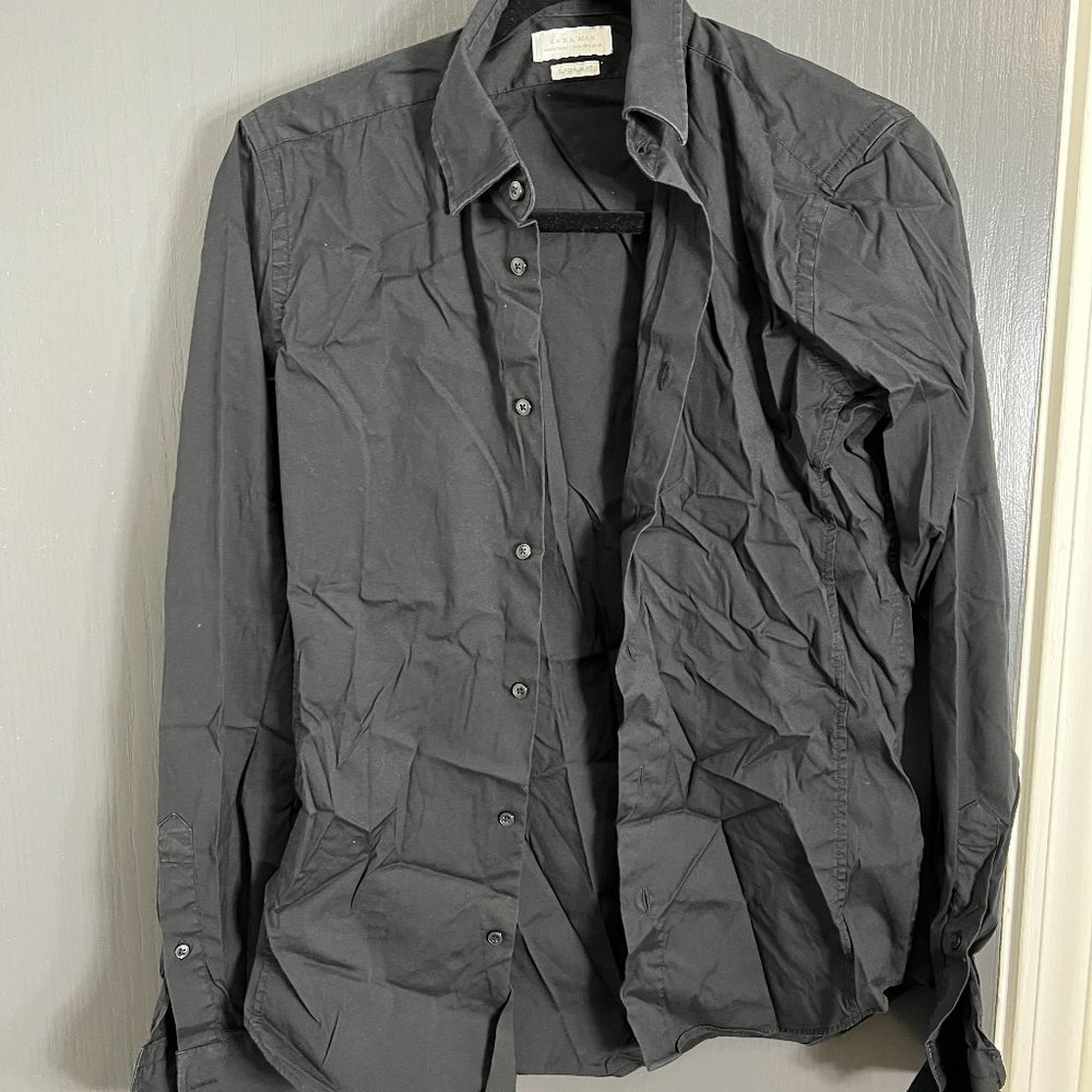 Zara Slim-Fit Button Down (Black, Small)